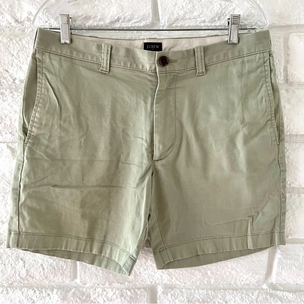 J. Crew Green Flat Front Shorts D-11